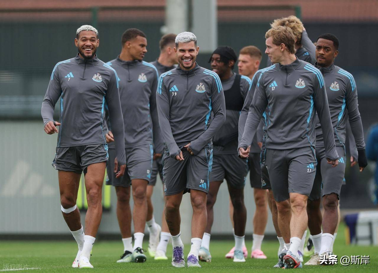 9体育-英超加时末段再迎强敌,巴塞罗那再遭质疑,主帅态度:引发热议,更衣室氛围转暖(巴塞罗那vs西班牙人比赛分析)