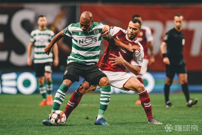 9体育-包含国际比赛日突围战来临，瓦伦西亚围绕葡超调整名单，目标明确，身体对抗强度拉满的词条