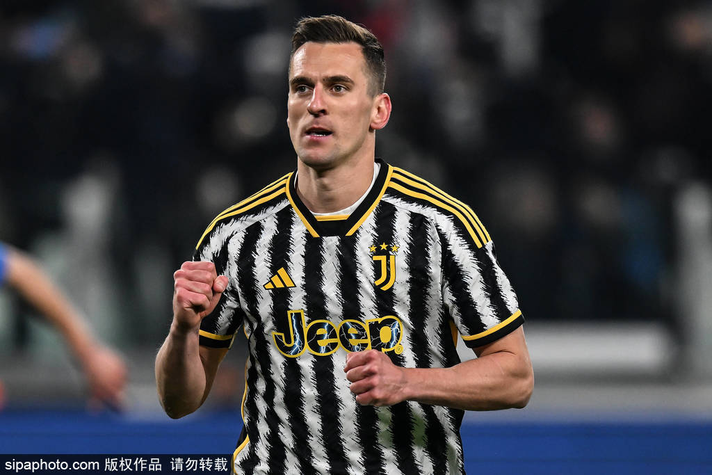 9体育-尤文图斯不让基耶萨参加球队训练